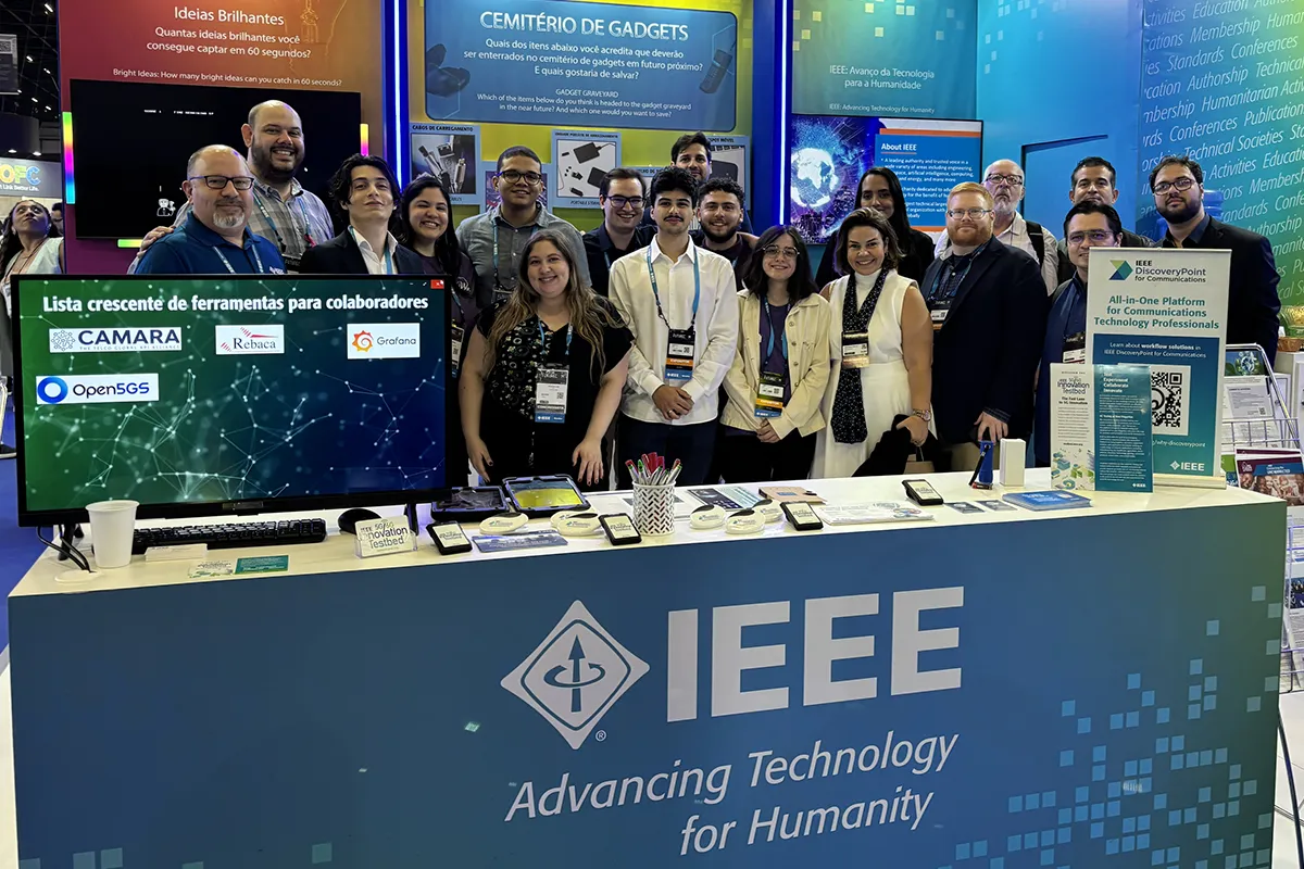 Staff, volunteers, and attendees at Futurecom